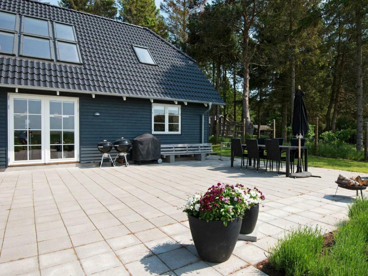 10 Person Holiday Home In Glesborg Exterior foto